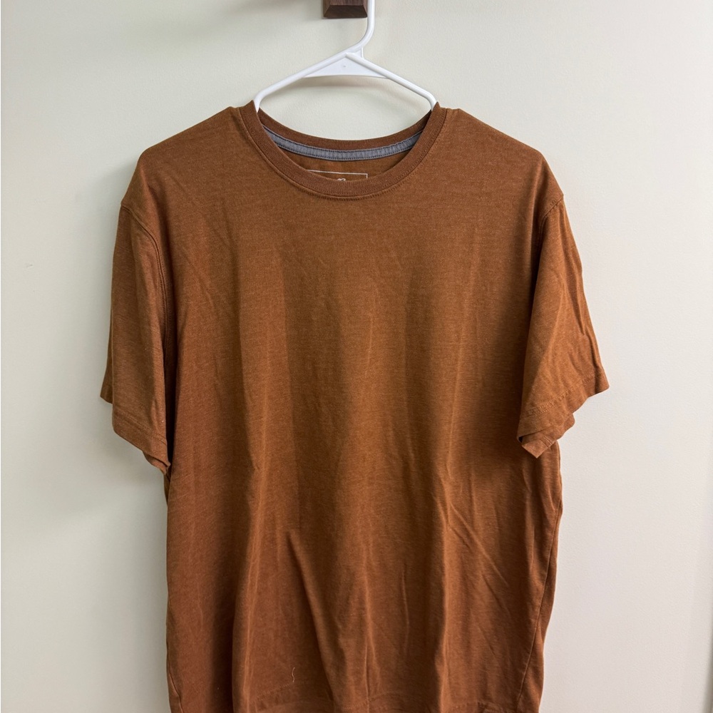 Eddie Bauer Men's Rust Short Sleeve Tee